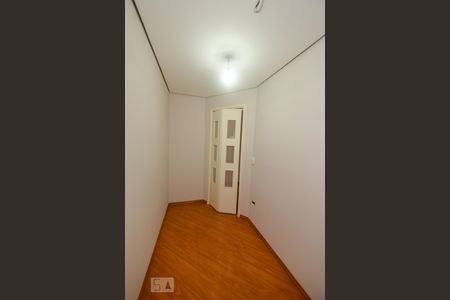 Closet suite 1 de casa para alugar com 3 quartos, 212m² em Jardim Santa Clara, Guarulhos