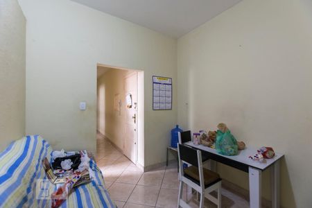 Apartamento à venda com 77m², 2 quartos e sem vagaSala