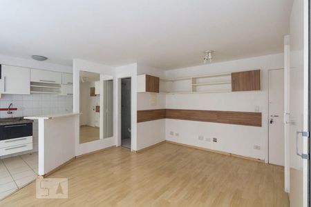 Sala e Quarto de kitnet/studio à venda com 1 quarto, 35m² em Jabaquara, São Paulo