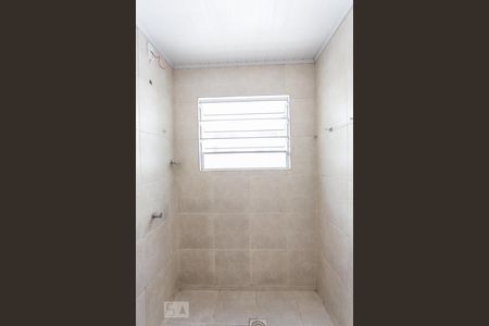 Banheiro de casa de condomínio para alugar com 1 quarto, 36m² em Camaquã, Porto Alegre