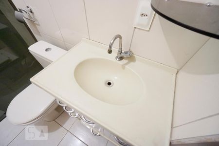 Detalhe banheiro de casa para alugar com 1 quarto, 55m² em Vila Formosa, São Paulo