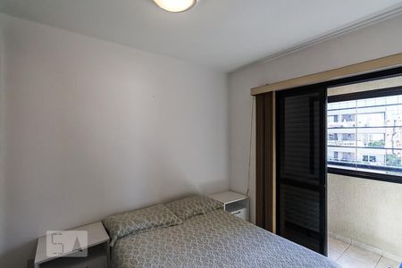 Quarto de apartamento para alugar com 2 quartos, 51m² em Pinheiros, São Paulo