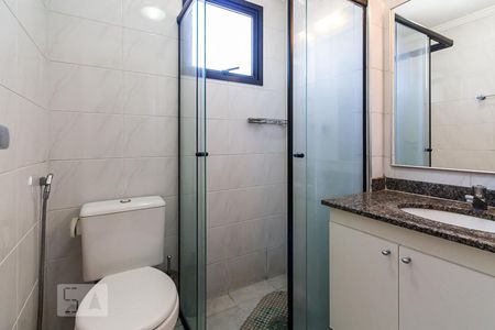 Banheiro de apartamento para alugar com 2 quartos, 51m² em Pinheiros, São Paulo