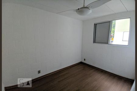 Dormitório 1 de apartamento para alugar com 2 quartos, 45m² em São José, São Leopoldo