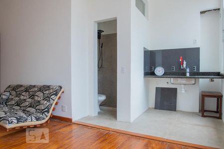 Sala/Cozinha de kitnet/studio para alugar com 1 quarto, 30m² em Centro, Rio de Janeiro