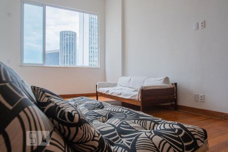 Sala/Cozinha de kitnet/studio para alugar com 1 quarto, 30m² em Centro, Rio de Janeiro