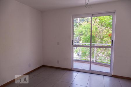 Quarto 2 suite de casa de condomínio para alugar com 2 quartos, 70m² em Todos Os Santos, Rio de Janeiro