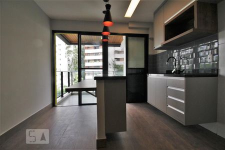 Cozinha de apartamento para alugar com 1 quarto, 45m² em Vila Andrade, São Paulo