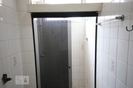 Banheiro de apartamento à venda com 2 quartos, 90m² em Centro, Niterói