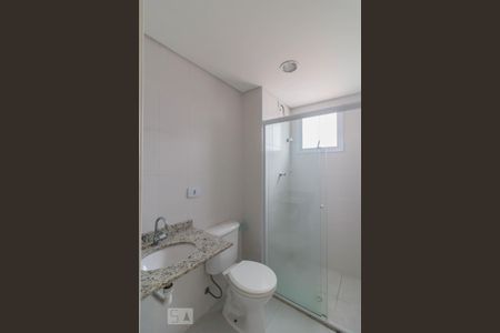 Banheiro de apartamento para alugar com 2 quartos, 48m² em Vila Silveira, Guarulhos