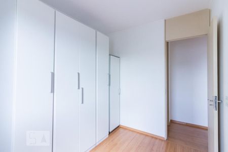 Quarto 2 de apartamento para alugar com 2 quartos, 48m² em Vila Cruz das Almas, São Paulo