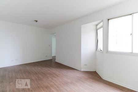 Apartamento para alugar com 68m², 2 quartos e 1 vagaSala