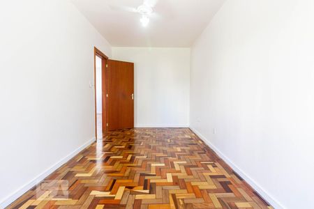 Quarto 2 de apartamento para alugar com 2 quartos, 56m² em Passo da Areia, Porto Alegre