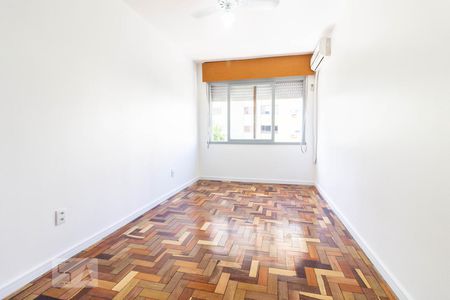 Quarto 2 de apartamento para alugar com 2 quartos, 56m² em Passo da Areia, Porto Alegre