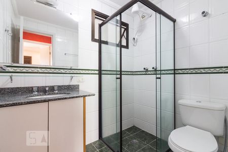 Banheiro de apartamento à venda com 3 quartos, 98m² em Vila Palmeiras, São Paulo