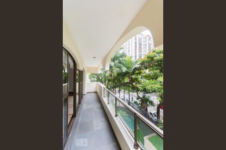 Varanda de apartamento à venda com 3 quartos, 138m² em Indianópolis, São Paulo