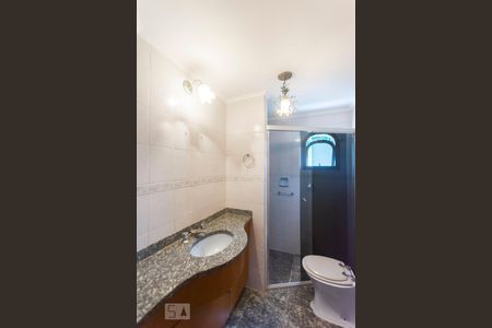 Banheiro de apartamento à venda com 3 quartos, 138m² em Indianópolis, São Paulo