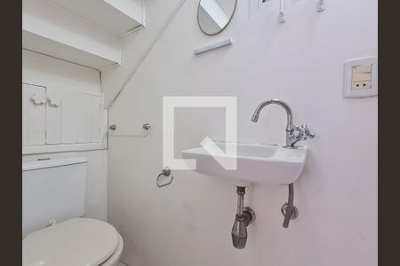 Lavabo de casa de condomínio para alugar com 4 quartos, 108m² em Humaitá, Porto Alegre