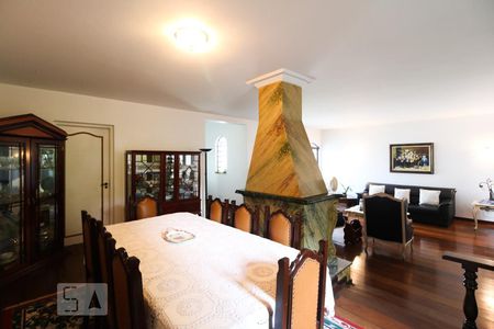 Sala de casa para alugar com 4 quartos, 520m² em Brooklin Paulista, São Paulo
