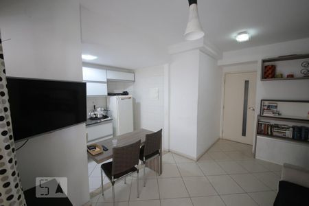 Sala de apartamento à venda com 2 quartos, 46m² em Icaraí, Niterói