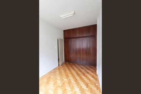 Quarto 2 - armários  de apartamento para alugar com 3 quartos, 103m² em Centro, Belo Horizonte