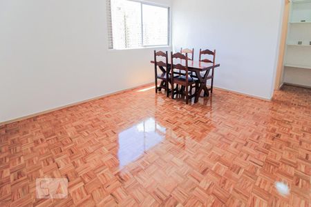 Sala de apartamento para alugar com 2 quartos, 60m² em St. Oeste, Goiânia