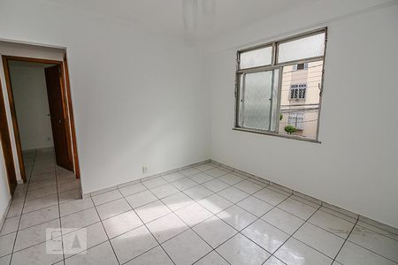 Sala de apartamento para alugar com 2 quartos, 50m² em Irajá, Rio de Janeiro