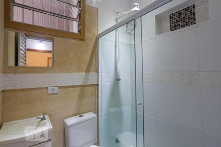 Banheiro de apartamento para alugar com 1 quarto, 20m² em Vila Deodoro, São Paulo