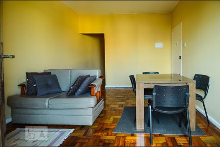 Sala de apartamento à venda com 2 quartos, 75m² em Azenha, Porto Alegre