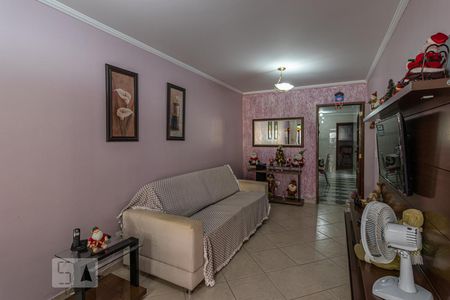 Sala de casa à venda com 4 quartos, 120m² em Cidade Antônio Estevão de Carvalho, São Paulo