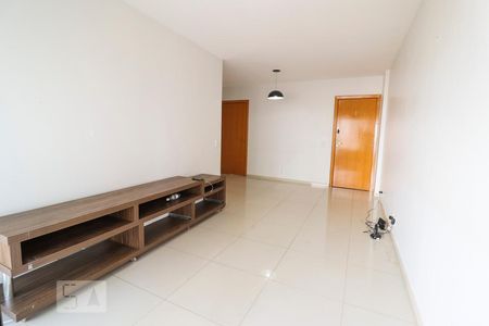 Sala de apartamento para alugar com 3 quartos, 90m² em Parque Amazônia, Goiânia