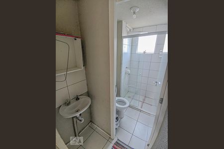 Banheiro de apartamento para alugar com 3 quartos, 55m² em São Miguel, São Leopoldo