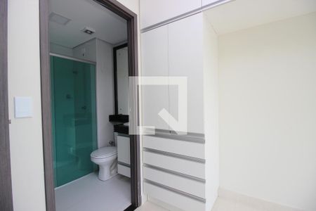 Banheiro da Suíte de kitnet/studio para alugar com 1 quarto, 31m² em Sul (águas Claras), Brasília