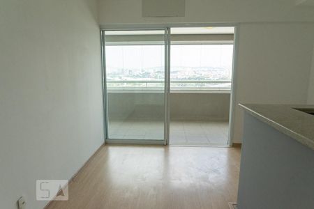 Sala de apartamento para alugar com 2 quartos, 66m² em Parque Industrial Tomas Edson, São Paulo