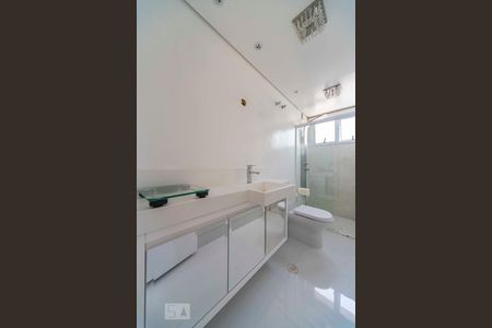Banheiro  de apartamento à venda com 3 quartos, 150m² em Centro, Santo André