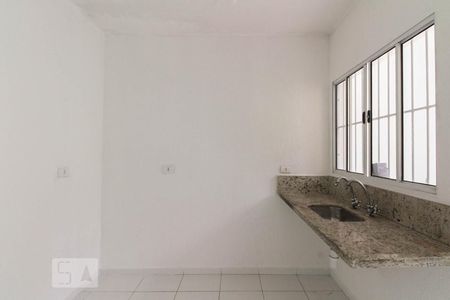 Cozinha de casa de condomínio para alugar com 1 quarto, 30m² em Quarta Parada, São Paulo