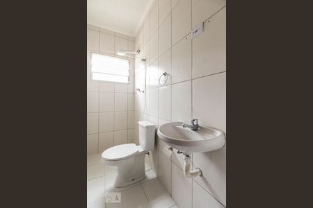 Banheiro de casa de condomínio para alugar com 1 quarto, 30m² em Quarta Parada, São Paulo