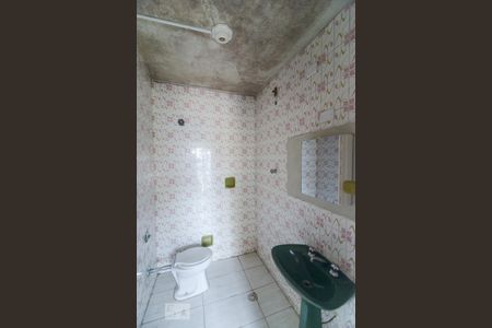 Banheiro de casa para alugar com 1 quarto, 50m² em Parque Independência, São Paulo