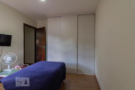 Casa à venda com 3 quartos, 120m² em Vila Nivi, São Paulo