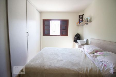 Casa à venda com 3 quartos, 120m² em Vila Nivi, São Paulo