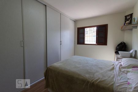 Casa à venda com 3 quartos, 120m² em Vila Nivi, São Paulo