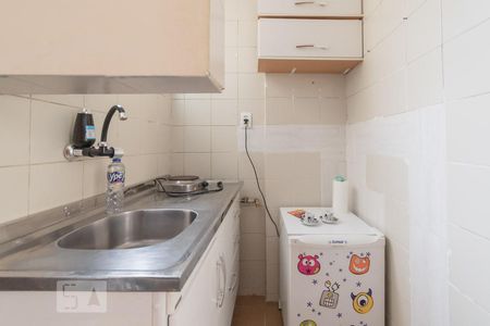Cozinha de kitnet/studio para alugar com 1 quarto, 20m² em Botafogo, Rio de Janeiro