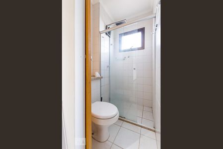 Banheiro de apartamento à venda com 1 quarto, 56m² em Jardim Planalto, Campinas