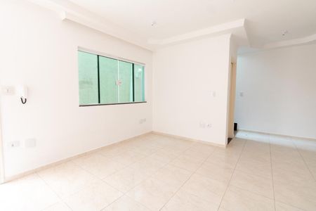 Sala de casa de condomínio para alugar com 3 quartos, 100m² em Vila Leonor, São Paulo