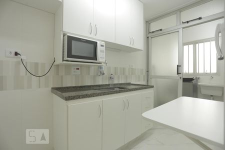 Cozinha de apartamento para alugar com 1 quarto, 45m² em Santa Cecilia, São Paulo