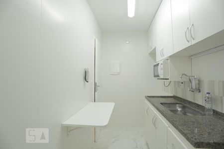 Cozinha de apartamento para alugar com 1 quarto, 45m² em Santa Cecilia, São Paulo