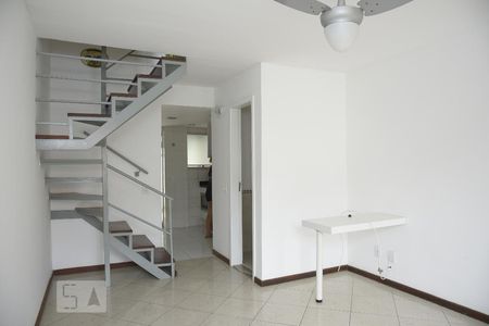 Casa de Condomínio à venda com 2 quartos, 70m² em Vargem Grande, Rio de Janeiro