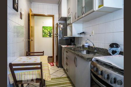 Cozinha de apartamento à venda com 2 quartos, 55m² em Vila Lageado, São Paulo