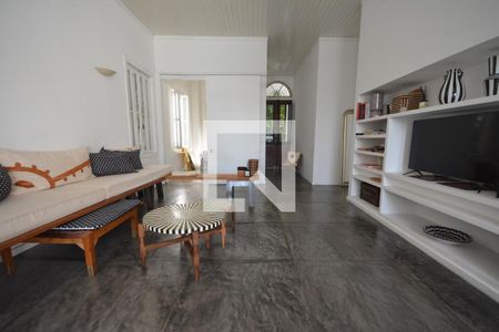 Sala de casa para alugar com 6 quartos, 680m² em Santa Teresa, Rio de Janeiro