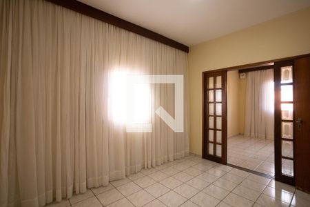 Sala 2 de casa para alugar com 4 quartos, 348m² em Jardim das Esmeraldas, Goiânia